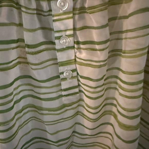 Faded Glory Green and White Relaxed Ruched Blouse - Picture 4 of 7